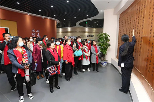 北京总部基地博物馆开放参观，迎来首批新时代人