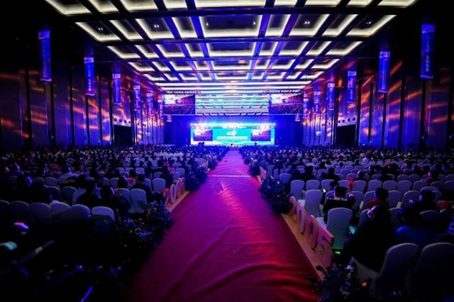 十八芳华 星耀未来丨2020安惠公司优秀经销商表彰盛典闪耀开启