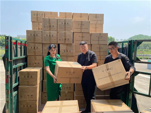 广东省富迪慈善基金会80万元捐献物资于佛山高明发车(图2)