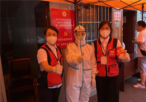 安惠党员志愿者协助社区开展核酸检测志愿服务(图3)