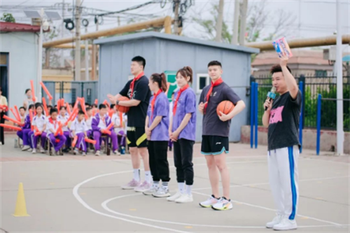 尚赫公益基金会携手首钢体育，传递篮球梦想，为少年喝彩！(图9)